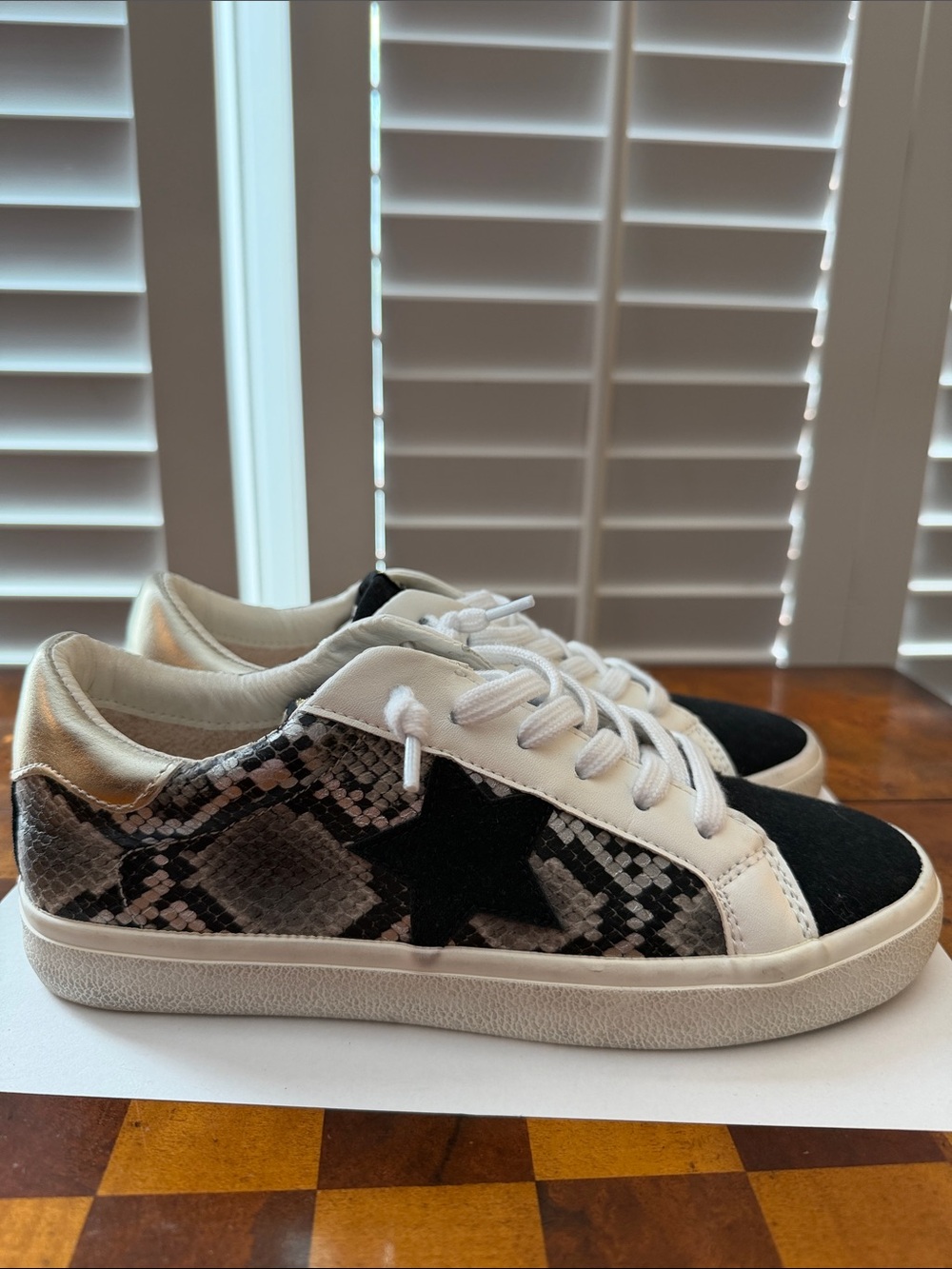 Vintage Havana Black, White & Snake-Print Low-Top Sneakers